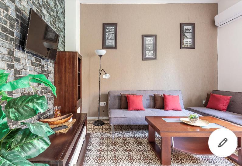 Violeta Apartment With Cozy Balcony Sevilla Экстерьер фото