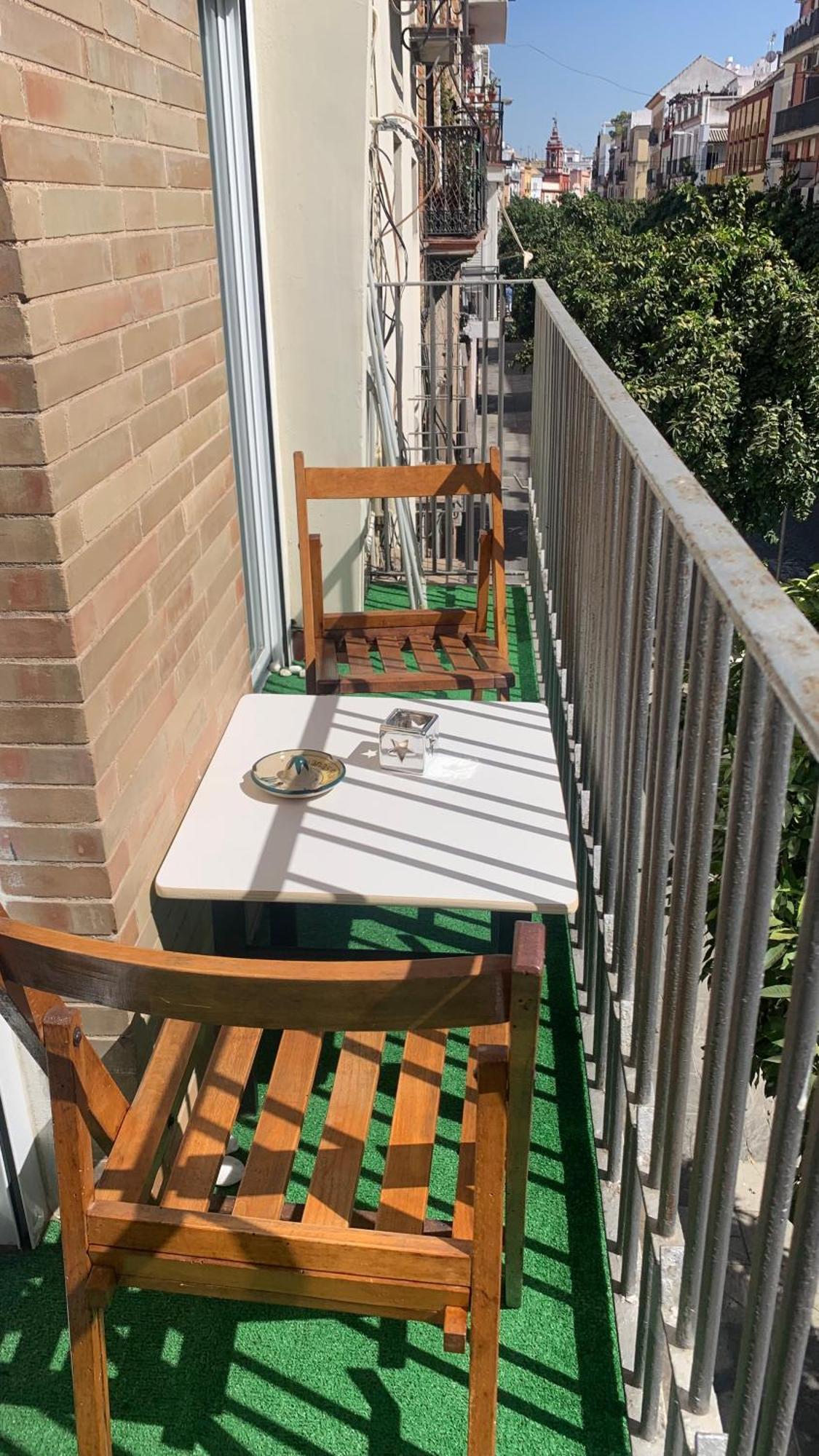 Violeta Apartment With Cozy Balcony Sevilla Экстерьер фото